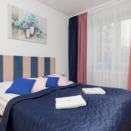 Family Apartment Bogatynska Bemowo By Noclegi Renters Warschau Exterior foto