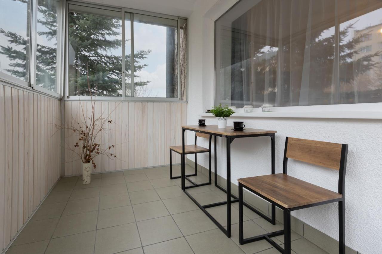 Family Apartment Bogatynska Bemowo By Noclegi Renters Warschau Exterior foto