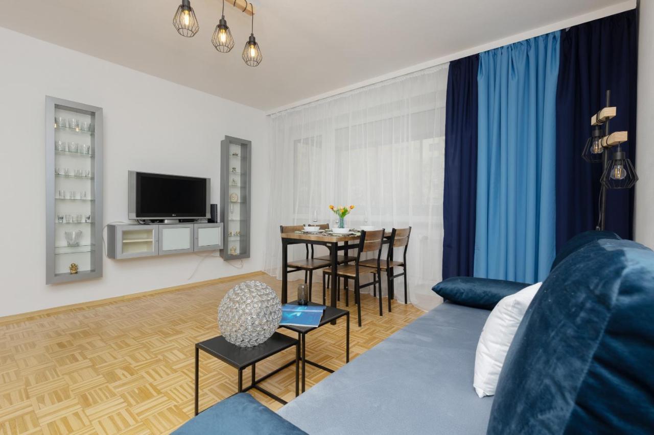 Family Apartment Bogatynska Bemowo By Noclegi Renters Warschau Exterior foto