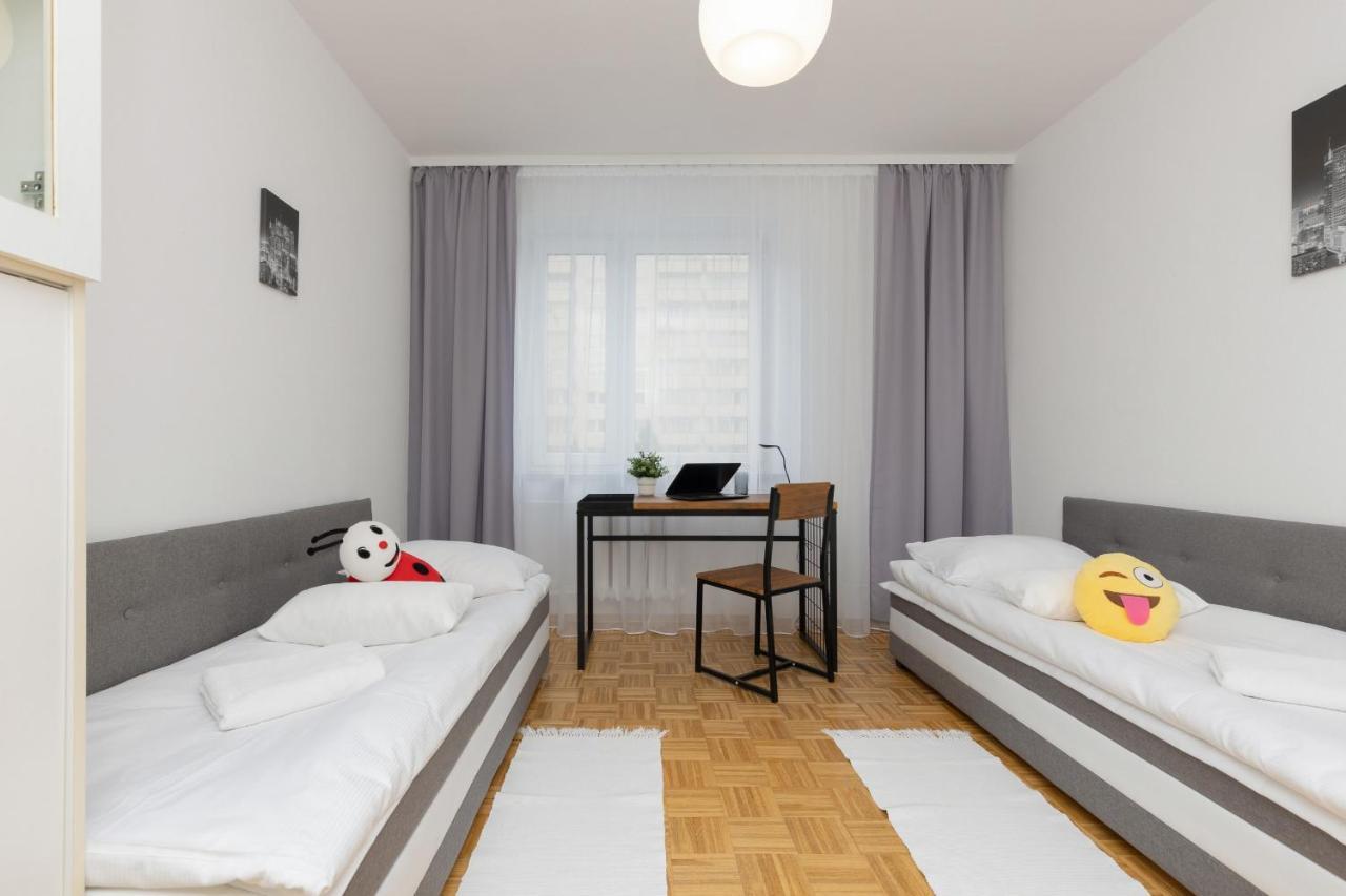 Family Apartment Bogatynska Bemowo By Noclegi Renters Warschau Exterior foto